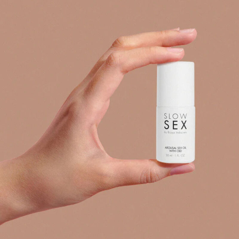 SLOW SEX Sexuelles Massageöl mit CBD 30 ml