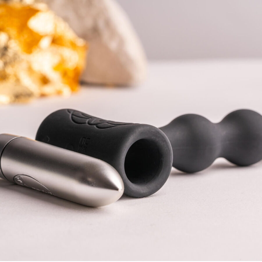 ROCKS-OFF - PETITE SENSATIONS PEARLS Analplug Vibrator Schwarz
