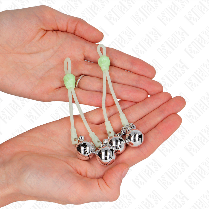 KINK - Leuchtende Totenkopf-Nippelklemmen mit Ringglöckchen verstellbar Grün/Silber