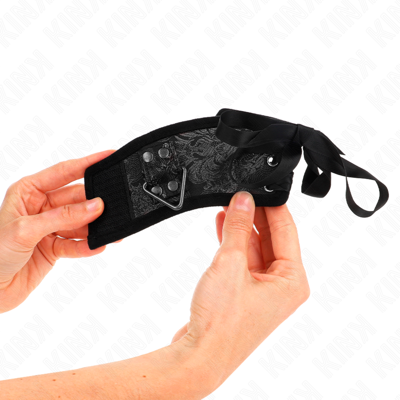 KINK - SCANDAL HANDGELENKSFESSELN SCHWARZ MIT SPITZENDETAILS 24,5 CM X 6,5 CM