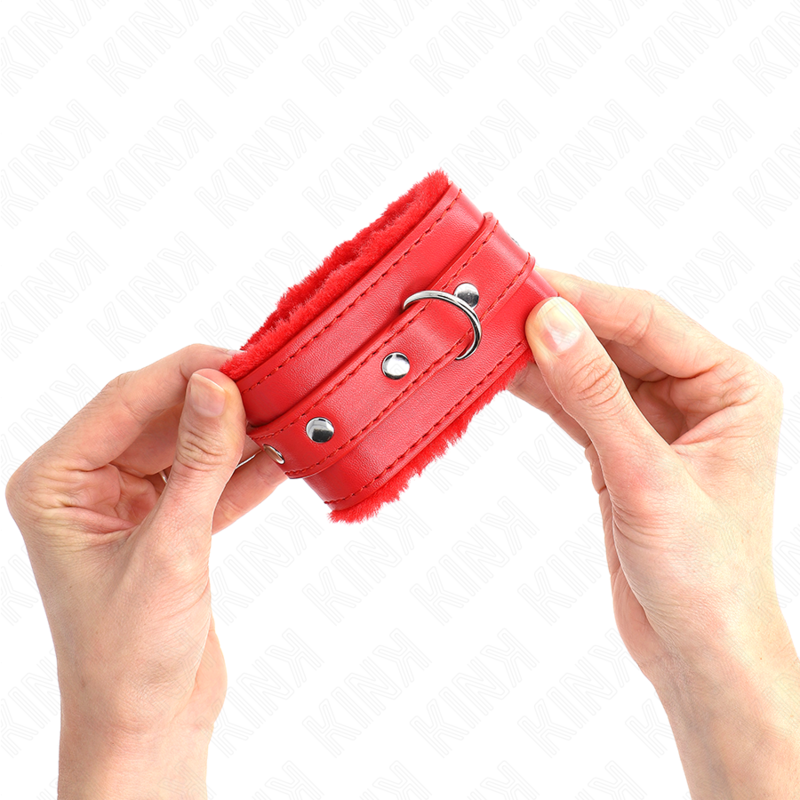 KINK - PREMIUM PELZGEFÜTTERTE HANDGELENKFESSELN ROT MIT VERSTELLBAREM ROTEN GÜRTEL 17-29 CM X 6 CM