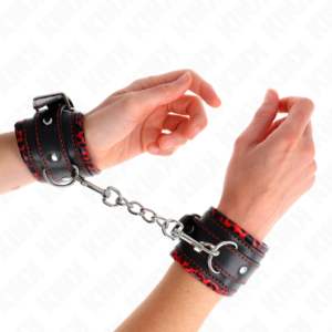 KINK - Pelzgefütterte Handgelenkfesseln Rot/Schwarz Verstellbar 17-29 cm x 6 cm