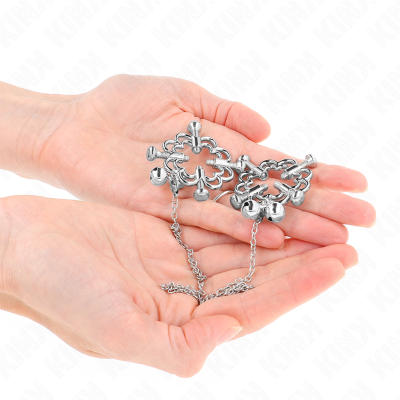 KINK - Metallische Blumen-Nippelklemmen mit Kette