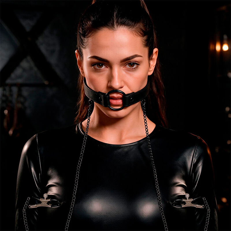 FETISH SUBMISSIVE - KNEBELRING MIT NIPPELKLEMMEN