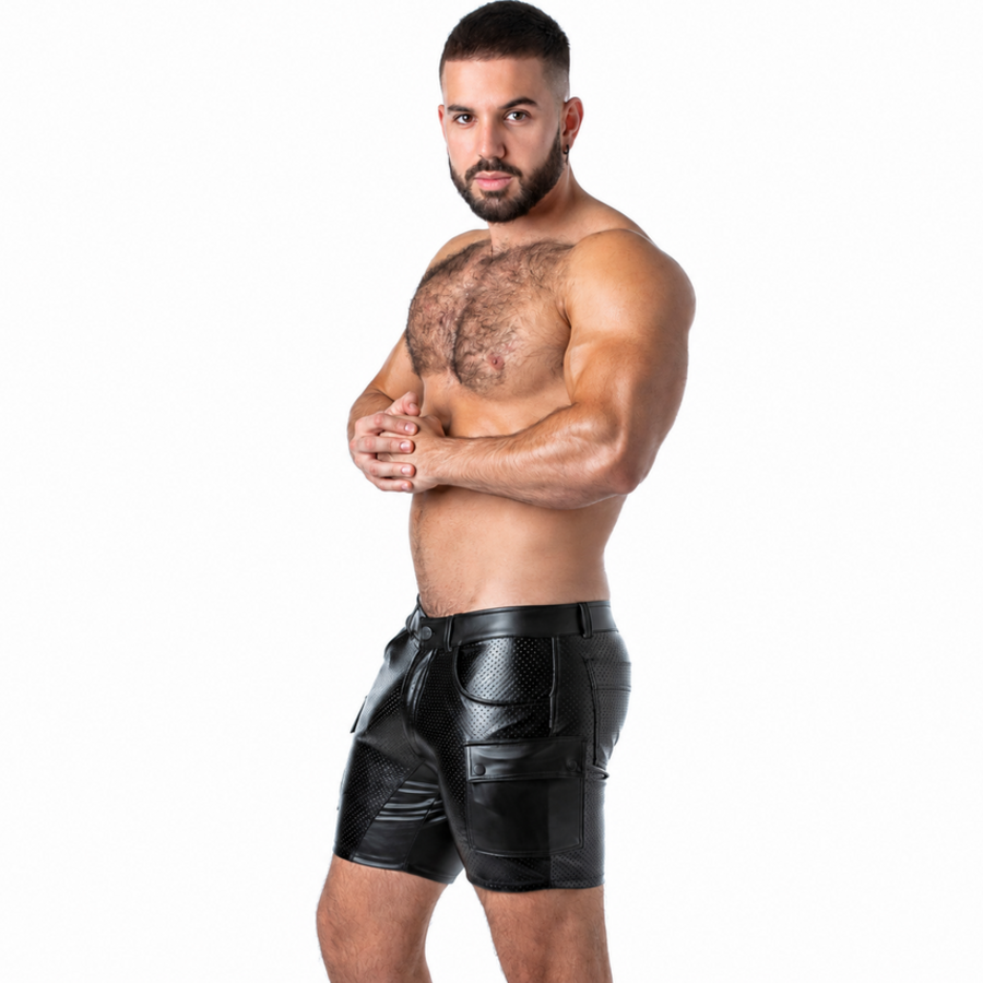 LOCKER GEAR - PUNCH HOLE LEATHERETTE CARGO-SHORTS SCHWARZ L