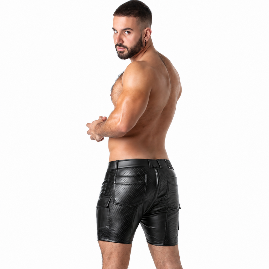 LOCKER GEAR - PUNCH HOLE LEATHERETTE CARGO-SHORTS SCHWARZ L